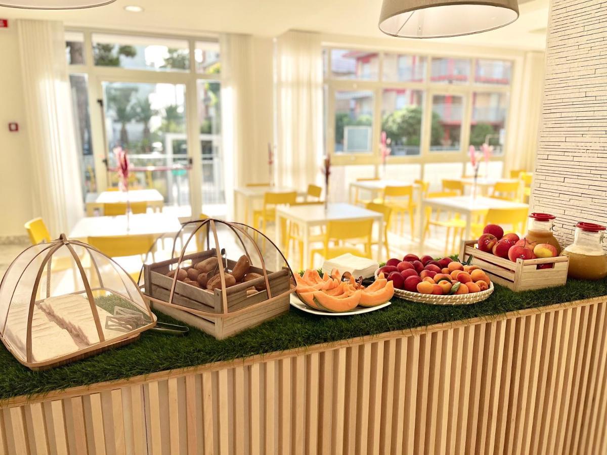 Hotel Blumen San Benedetto del Tronto Dış mekan fotoğraf