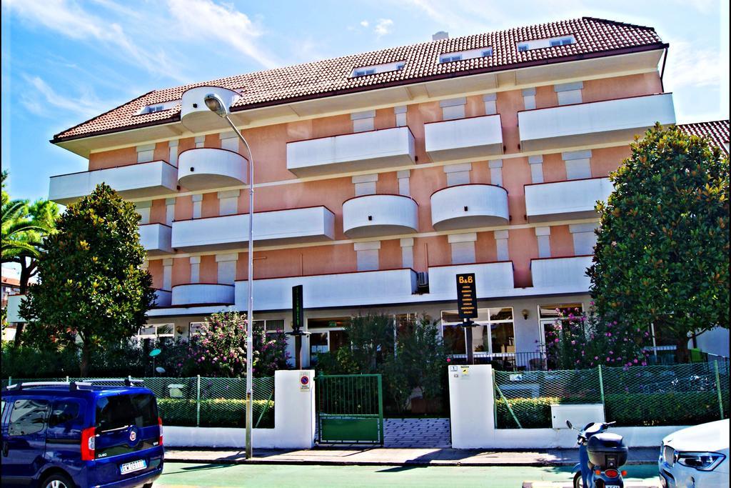 Hotel Blumen San Benedetto del Tronto Dış mekan fotoğraf