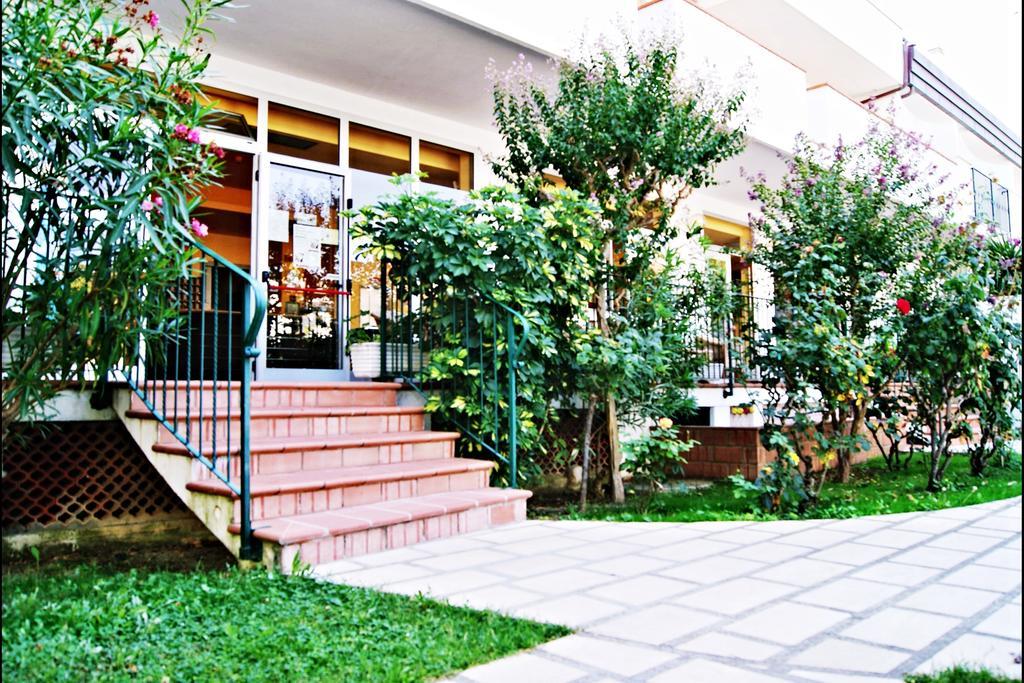 Hotel Blumen San Benedetto del Tronto Dış mekan fotoğraf